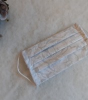 ULIZE Handmade Gai&scaron;i pelēka ar baltu rakstu Face mask